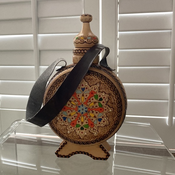 Bulgarian flask in case in Artisan wood w/ strap to carry - Picture 5 of 7